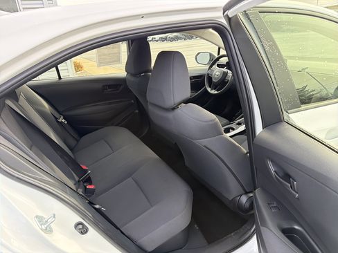 Used 2022 Toyota Corolla LE image 42