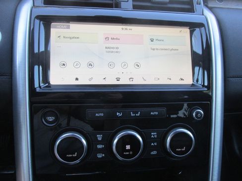 Used 2018 Land Rover Discovery HSE image 57
