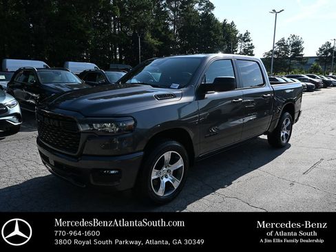 Used 2026 RAM 1500 Express RWD image 1