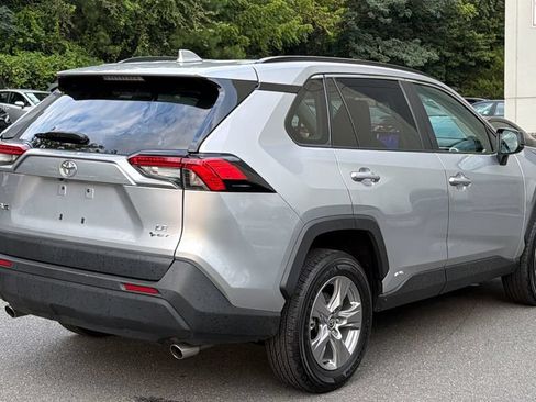 Used 2025 Toyota RAV4 LE AWD/4WD image 4