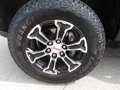 Certified 2024 GMC Canyon AT4 w/ Canyon Safety Plus Package AWD/4WD image 14