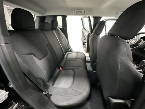 Used 2017 Jeep Renegade Sport w/ Power & Air Group image 22