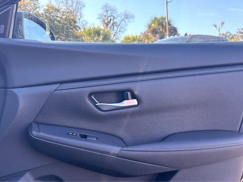 Used 2025 Nissan Sentra SV w/ All-Weather Package image 9