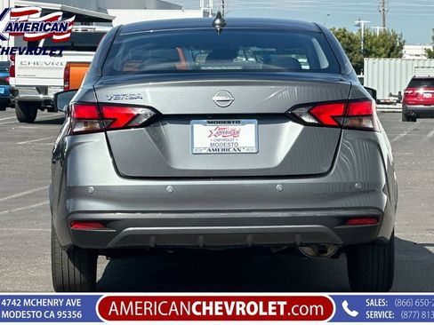 Used 2025 Nissan Versa SV FWD image 5