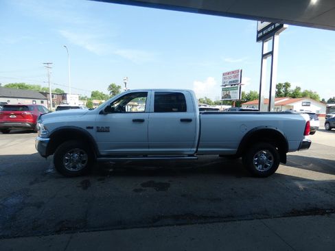 Used 2018 RAM 2500 Tradesman w/ Chrome Appearance Group AWD/4WD image 10