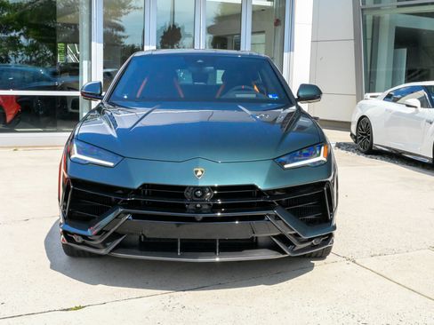 Used 2024 Lamborghini Urus Performante AWD/4WD image 2