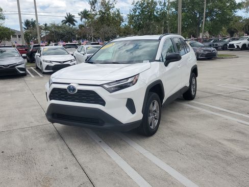 Used 2024 Toyota RAV4 LE image 7