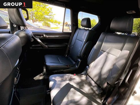 Used 2023 Lexus GX 460 Luxury w/ Sport Design Package AWD/4WD image 20