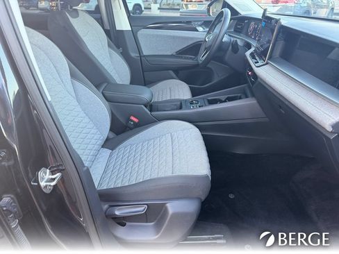 Used 2025 Volkswagen Tiguan S FWD image 30