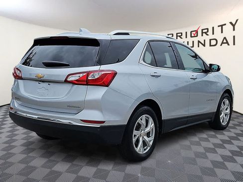 Used 2019 Chevrolet Equinox Premier FWD image 4