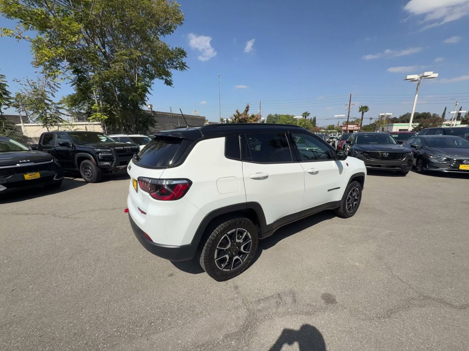 Used 2025 Jeep Compass Trailhawk AWD/4WD image 13