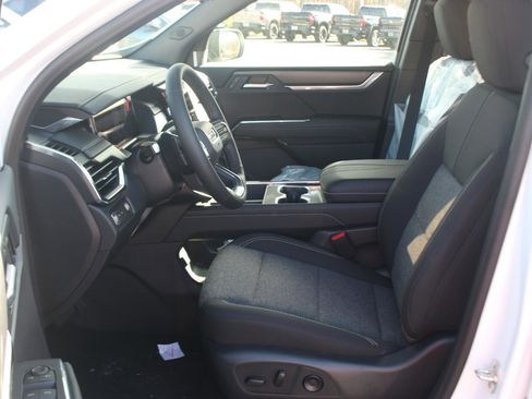 New 2026 GMC Acadia Elevation image 13