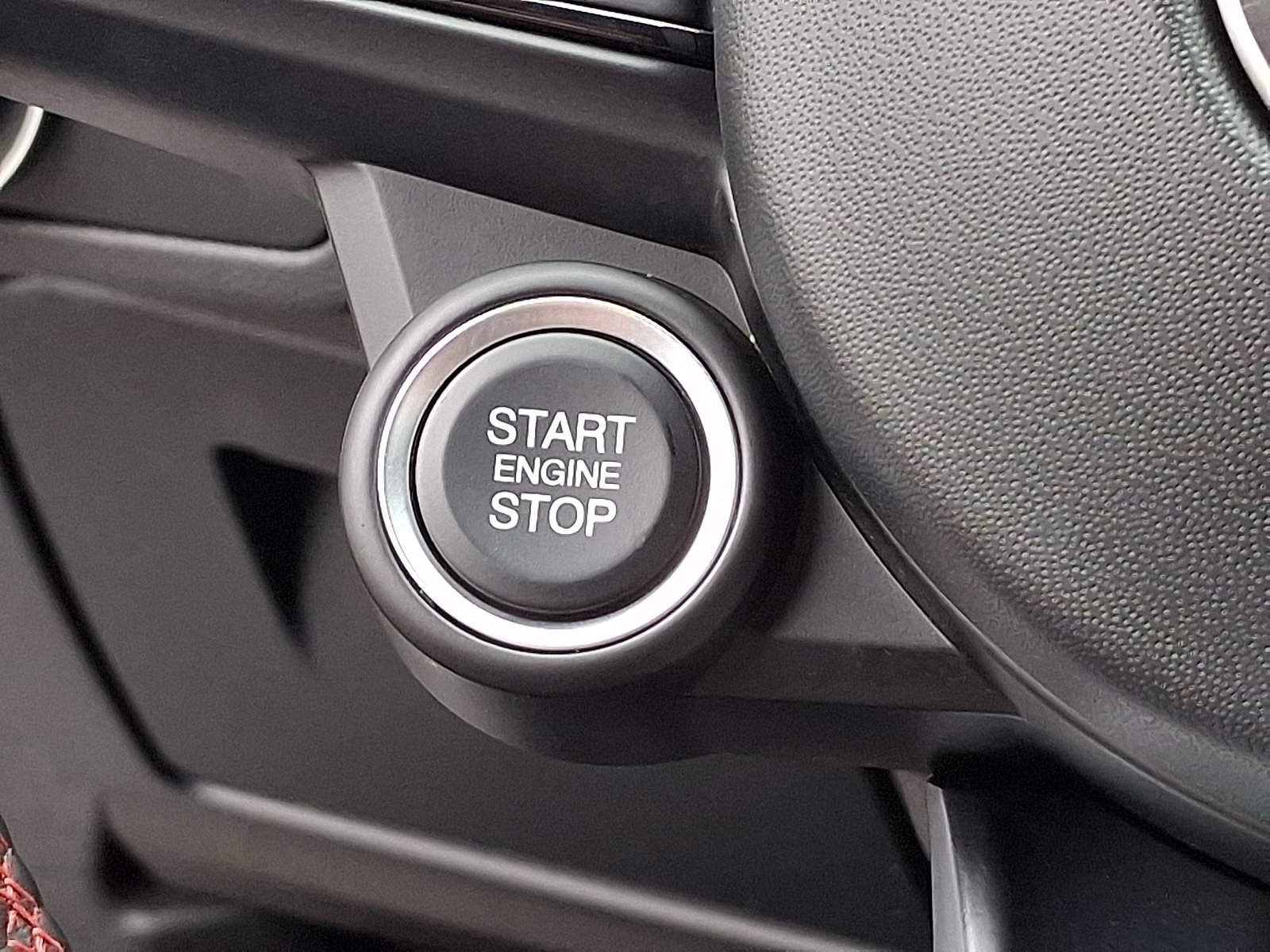Used 2023 Alfa Romeo Stelvio Estrema AWD/4WD image 30