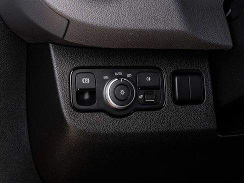 Used 2025 Mercedes-Benz Sprinter 2500 w/ Dashboard Charging Package image 24