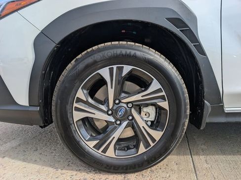 Used 2025 Subaru Crosstrek 2.0i Premium image 9