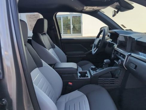 Used 2025 Toyota Tacoma TRD Off-Road AWD/4WD image 26