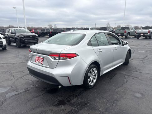 Used 2024 Toyota Corolla LE FWD image 8