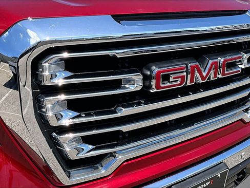 Used 2020 GMC Sierra 1500 SLT AWD/4WD image 30