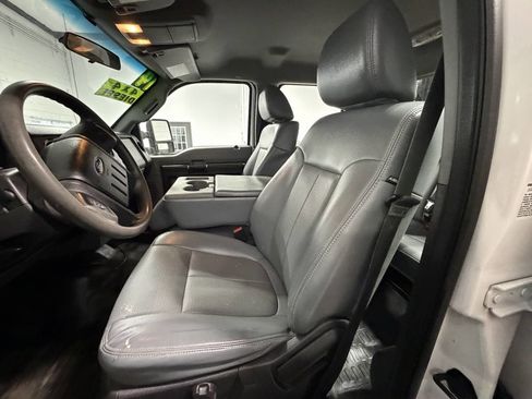 Used 2014 Ford F550 4x4 Crew Cab Super Duty w/ Power Equipment Group image 10
