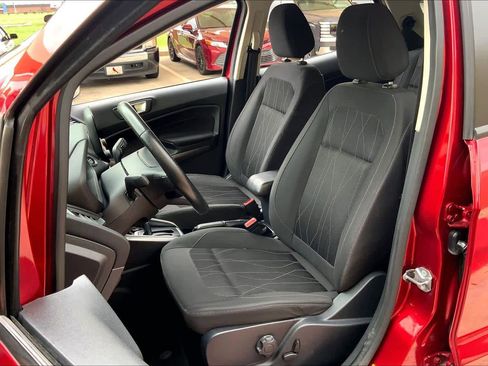 Used 2019 Ford EcoSport SE image 8