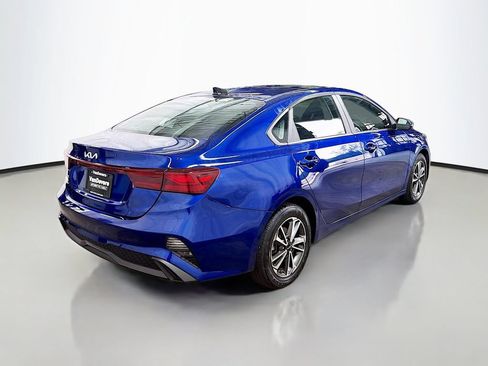 Used 2024 Kia Forte LXS w/ LXS Technology Package FWD image 9