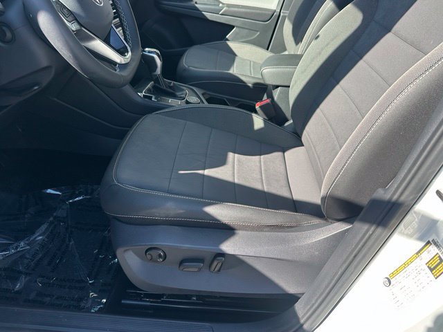 Certified 2023 Volkswagen Taos SE w/ Panoramic Sunroof Package AWD/4WD image 24