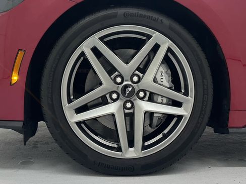 Used 2025 Ford Mustang GT Premium image 9