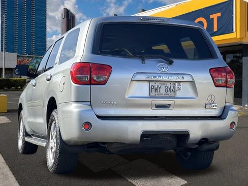 Used 2008 Toyota Sequoia SR5 RWD image 3