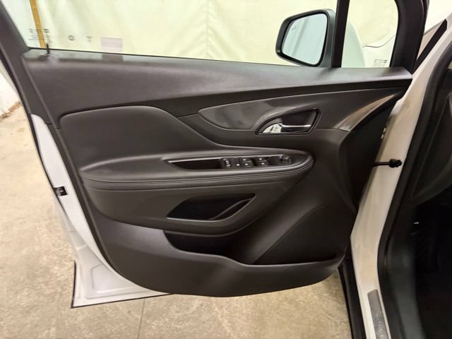 Used 2022 Buick Encore Preferred w/ Safety Package AWD/4WD image 29