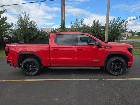 Used 2023 GMC Sierra 1500 Elevation w/ LPO, Elevation Black Package AWD/4WD image 2