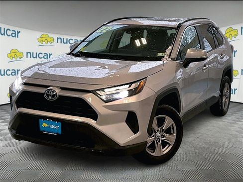 Used 2022 Toyota RAV4 XLE image 3