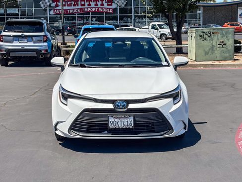 Used 2023 Toyota Corolla LE FWD image 7