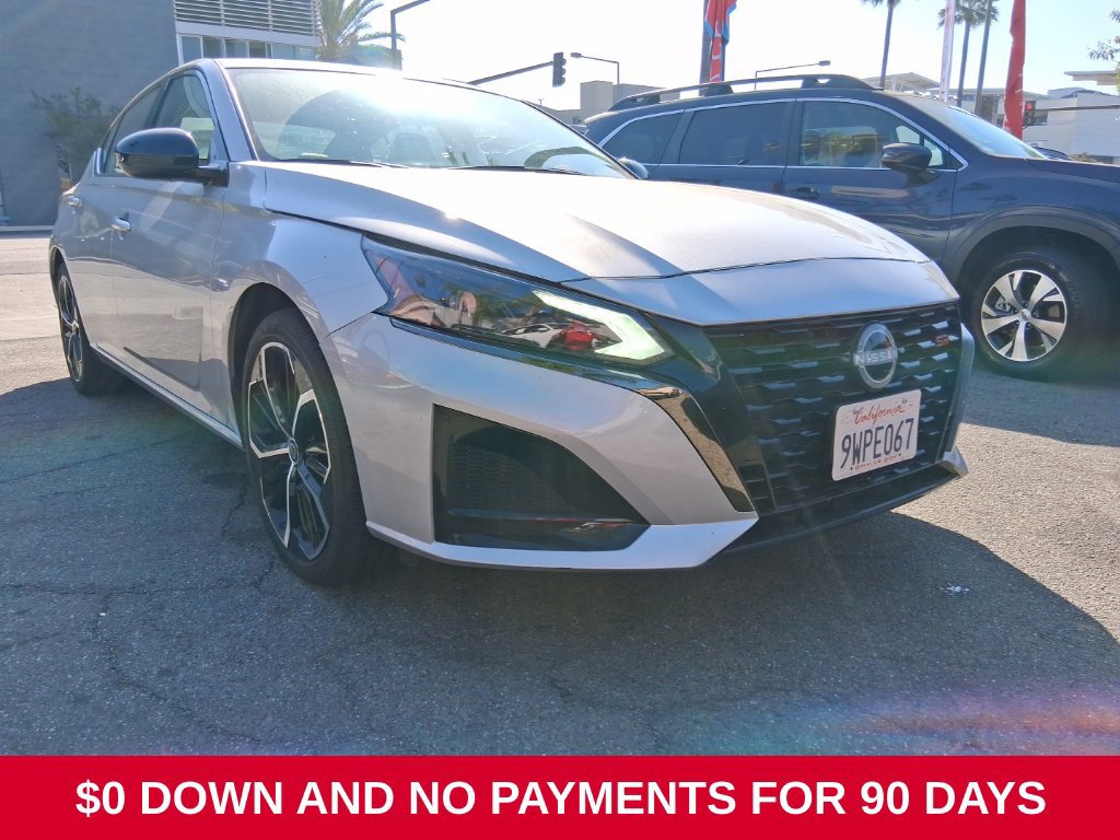 Used 2025 Nissan Altima 2.5 SR FWD image 3