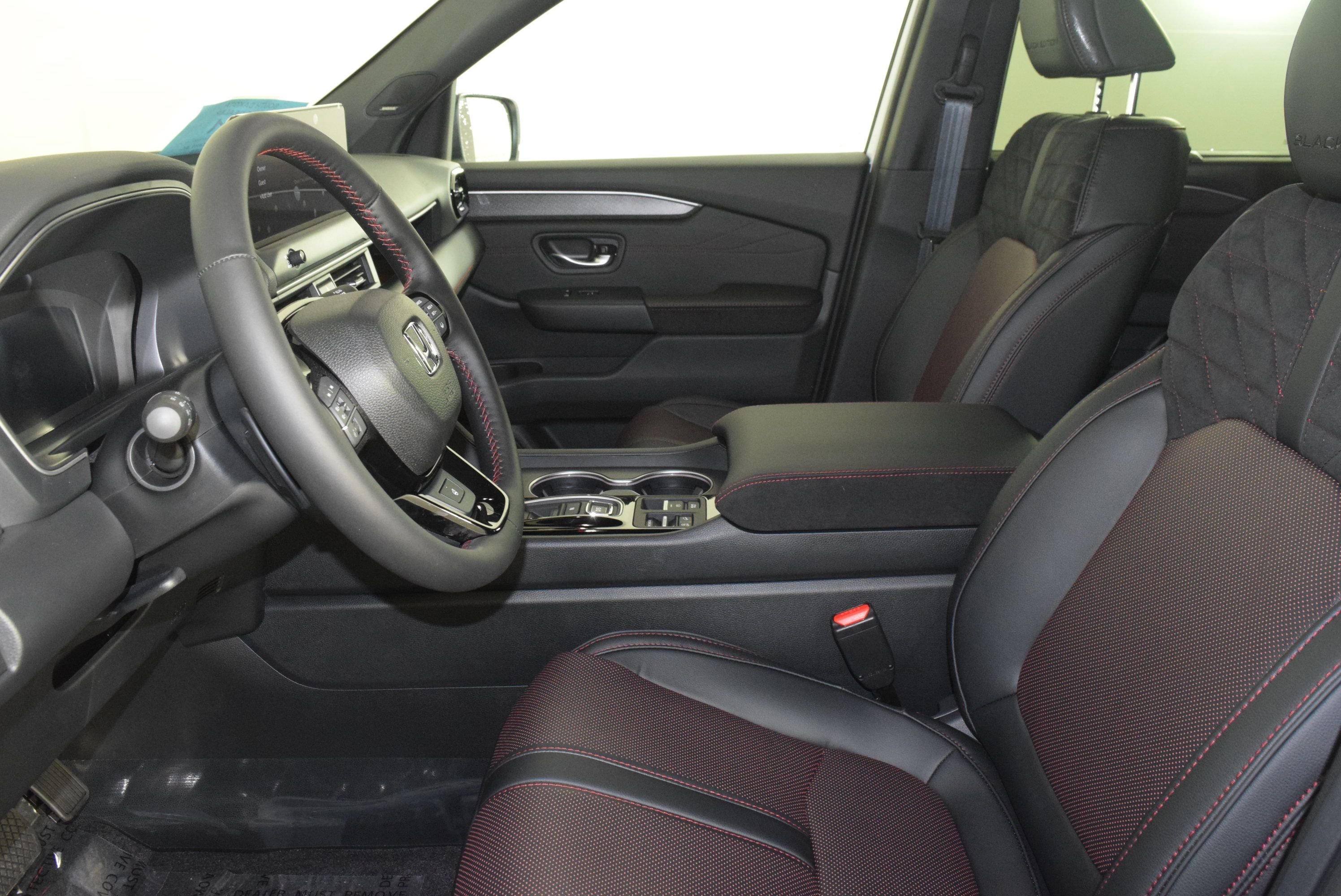 New 2026 Honda Pilot Black Edition image 14