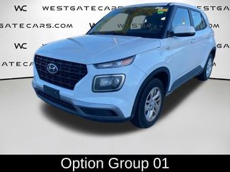 Used 2021 Hyundai Venue SE video 2