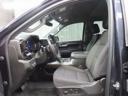 Used 2022 Chevrolet Silverado 1500 RST w/ Protection Package AWD/4WD image 10