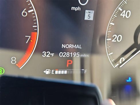 Certified 2024 Honda HR-V EX-L image 13