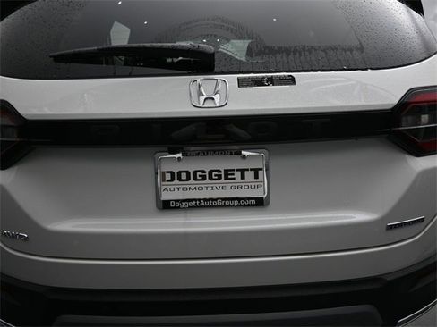 New 2025 Honda Pilot Touring image 14