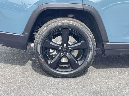 New 2026 Jeep Grand Cherokee L Limited image 9