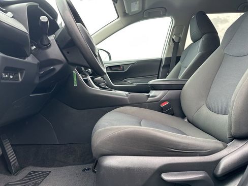Certified 2024 Toyota RAV4 LE FWD image 21