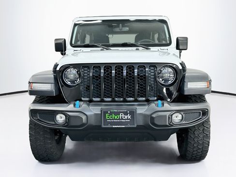 Used 2023 Jeep Wrangler Unlimited w/ Sun & Screen Package AWD/4WD image 2