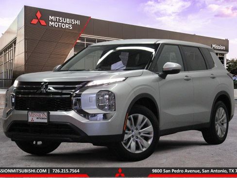 New 2026 Mitsubishi Outlander ES AWD/4WD image 1