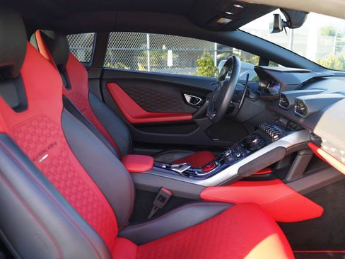 Used 2019 Lamborghini Huracan LP 580-2 RWD image 21
