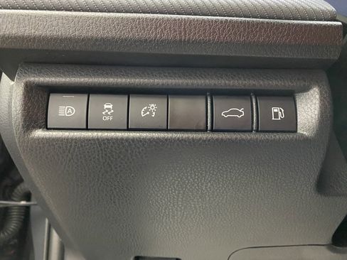 Used 2025 Toyota Camry SE image 26