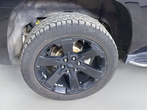Used 2019 Chevrolet Tahoe Premier AWD/4WD image 30