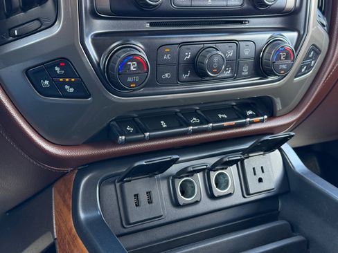 Used 2016 Chevrolet Silverado 1500 High Country w/ High Country Premium Package image 30