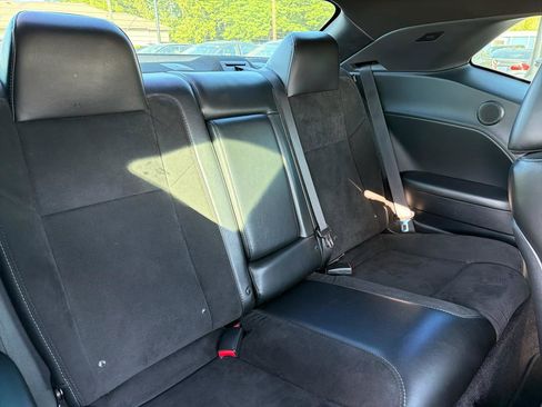 Used 2018 Dodge Challenger R/T Plus RWD image 19