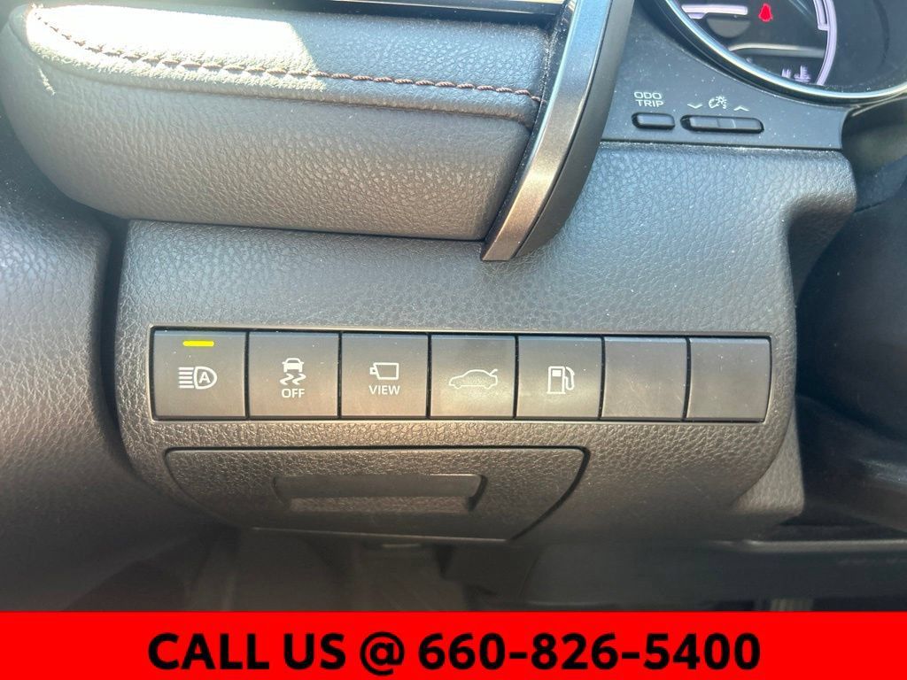Used 2018 Toyota Camry XLE w/ Audio Package FWD image 14