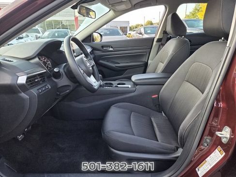Certified 2025 Nissan Altima 2.5 SV FWD image 9