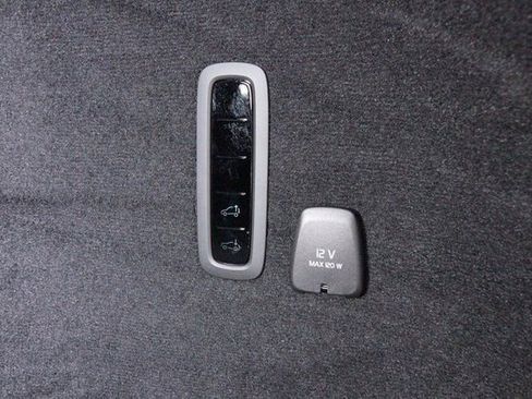 Used 2025 Polestar Polestar 3 image 32